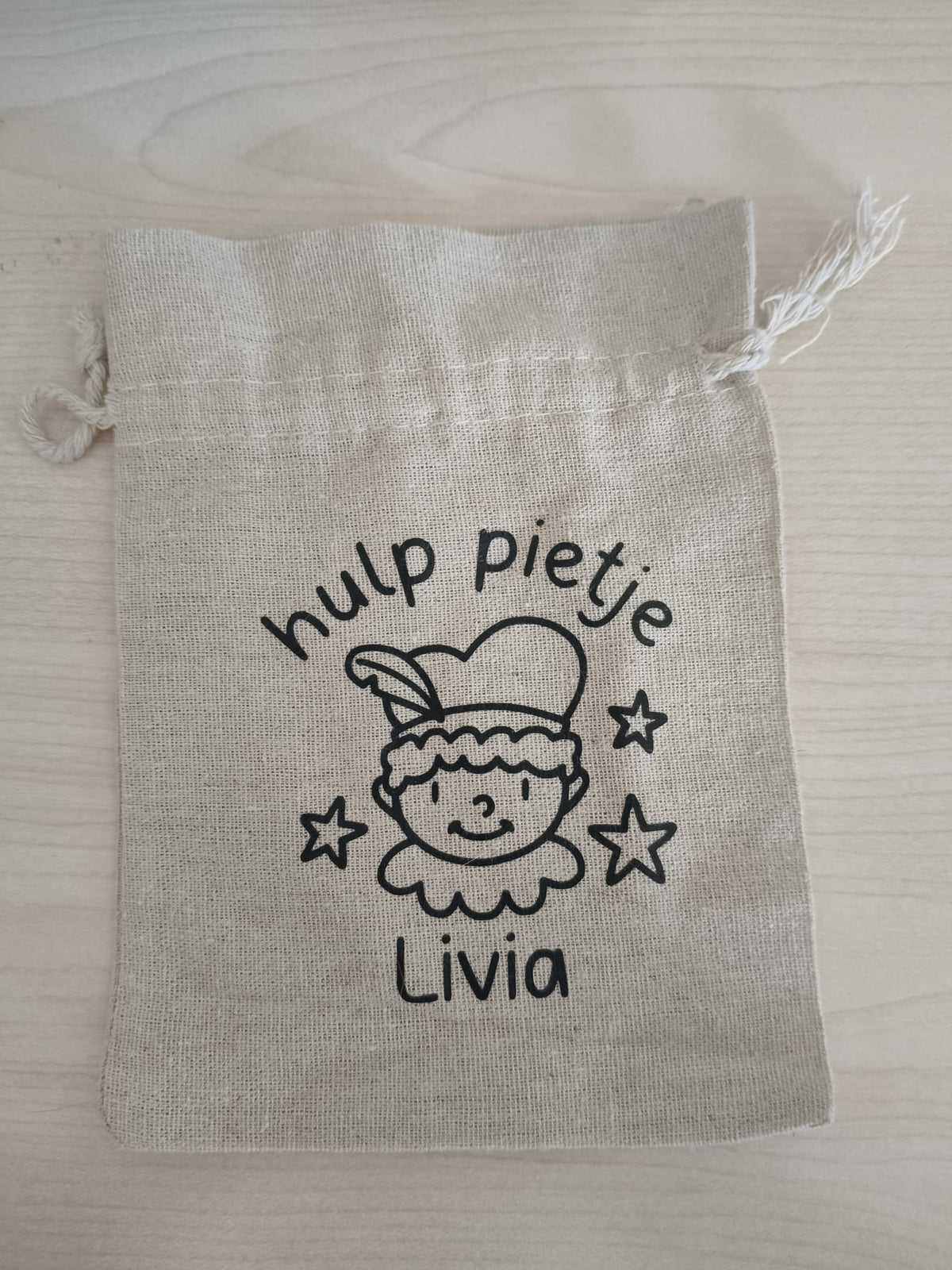 Naturel pepernootzakje met naam en hulp pietje opdruk voor Sinterklaas